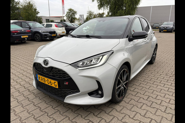 Toyota Yaris 1.5 Hybrid GR Sport Automaat (BOVAG/RIJKLAARPRIJS)