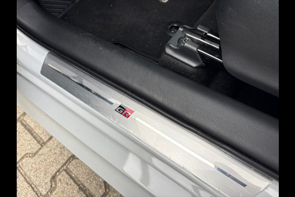 Toyota Yaris 1.5 Hybrid GR Sport Automaat (BOVAG/RIJKLAARPRIJS)