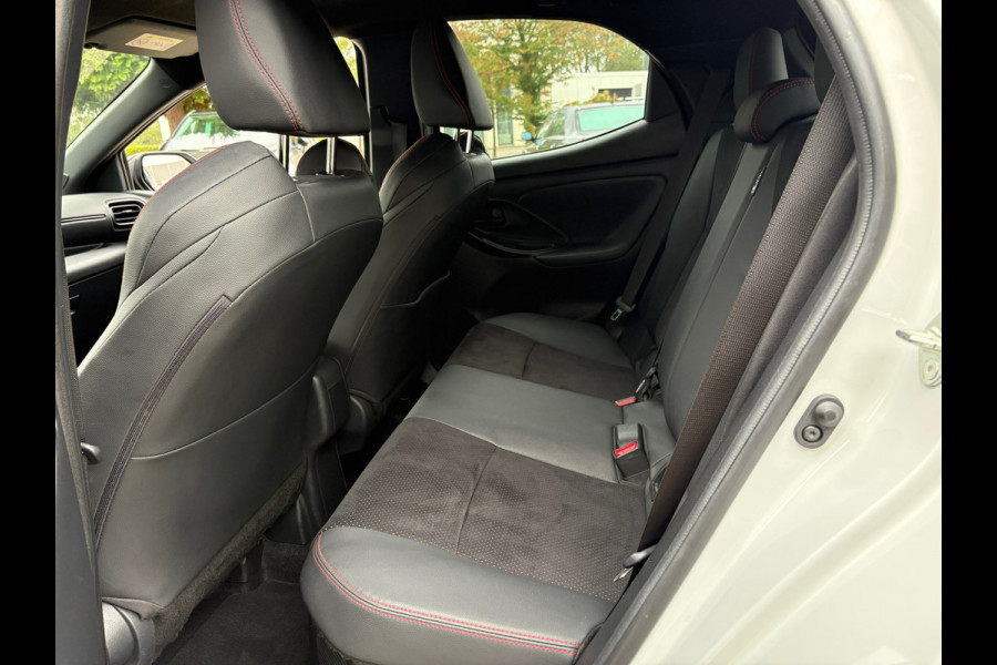 Toyota Yaris 1.5 Hybrid GR Sport Automaat (BOVAG/RIJKLAARPRIJS)