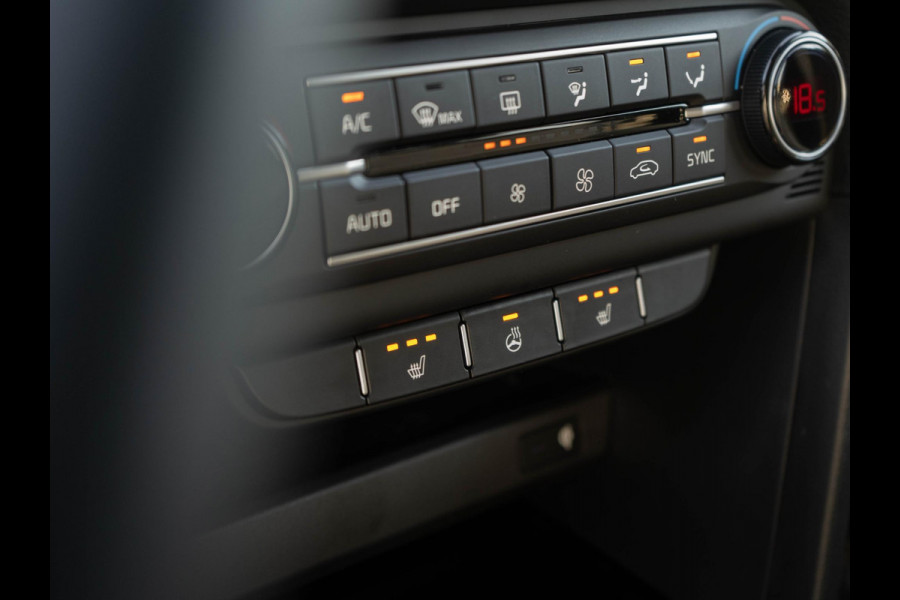 Kia Ceed Sportswagon 1.0 T-GDi MHEV Design Edition | Dode Hoek | Stoel & stuur-verwarming | JBL | PDC voor & achter