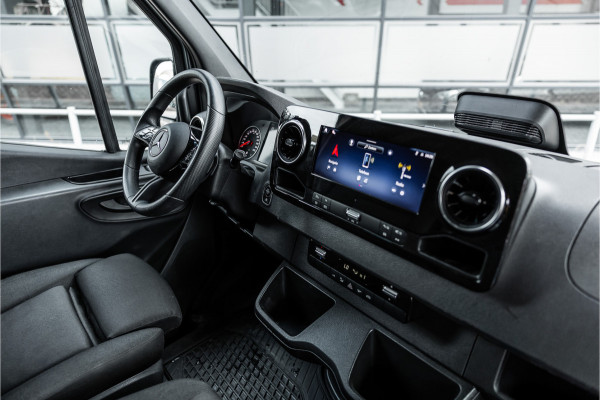 Mercedes-Benz Sprinter 317 1.9 CDI L2H2 | AMG | LED | CarPlay | Camera | Navigatie | Stoelverwarming | Cruise control | Dealer onderhouden | Lederen bekleding | Nieuwe APK | L2H2