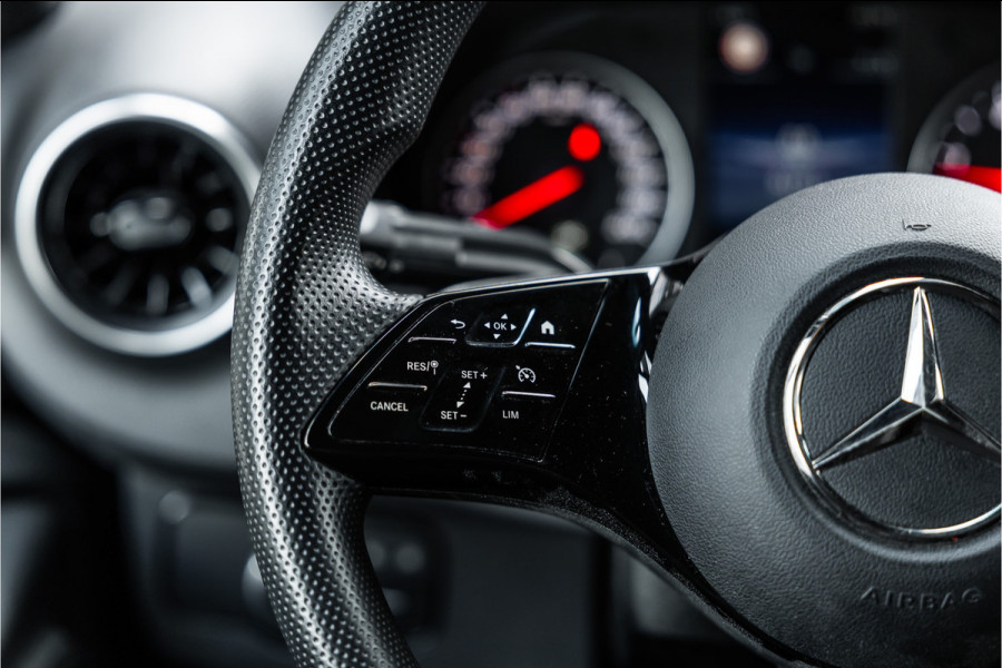 Mercedes-Benz Sprinter 317 1.9 CDI L2H2 | AMG | LED | CarPlay | Camera | Navigatie | Stoelverwarming | Cruise control | Dealer onderhouden | Lederen bekleding | Nieuwe APK | L2H2