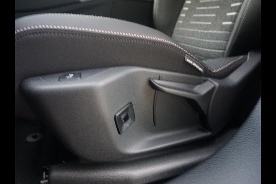 Peugeot 5008 1.2 Hybrid 145 Allure 7p Winterpakket