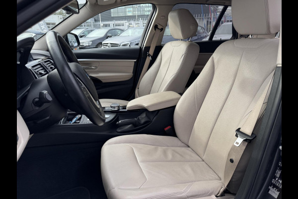 BMW 3 Serie Touring 318i Edition Luxury Line Purity Executive NL-AUTO | LEDER | STOELVERWARMING | NAVI