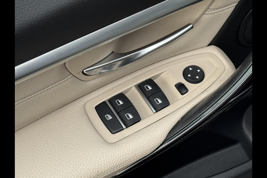 BMW 3 Serie Touring 318i Edition Luxury Line Purity Executive NL-AUTO | LEDER | STOELVERWARMING | NAVI