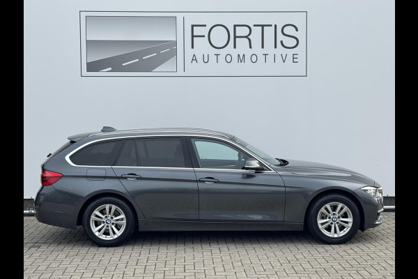 BMW 3 Serie Touring 318i Edition Luxury Line Purity Executive NL-AUTO | LEDER | STOELVERWARMING | NAVI