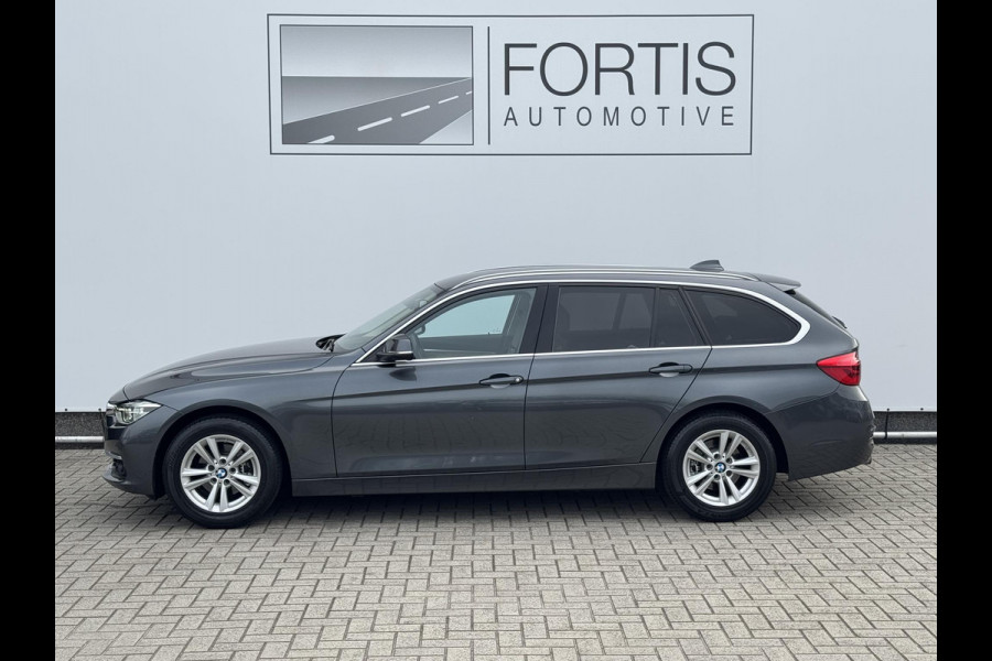 BMW 3 Serie Touring 318i Edition Luxury Line Purity Executive NL-AUTO | LEDER | STOELVERWARMING | NAVI
