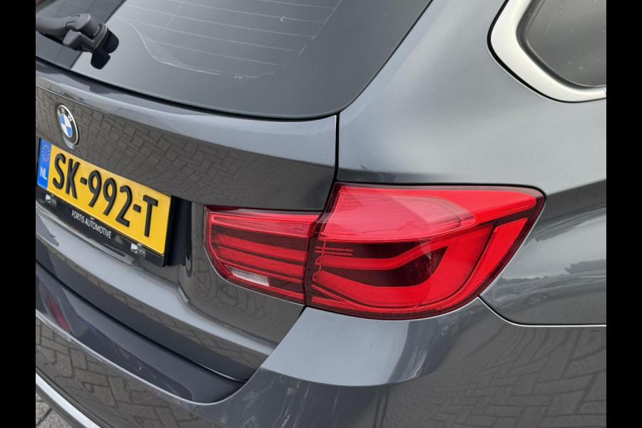 BMW 3 Serie Touring 318i Edition Luxury Line Purity Executive NL-AUTO | LEDER | STOELVERWARMING | NAVI