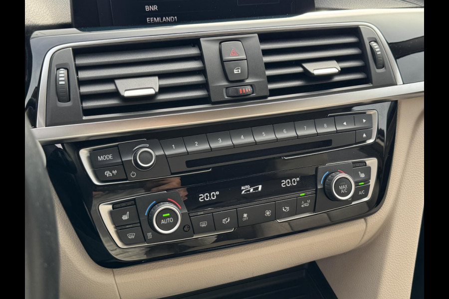 BMW 3 Serie Touring 318i Edition Luxury Line Purity Executive NL-AUTO | LEDER | STOELVERWARMING | NAVI