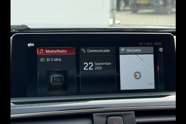 BMW 3 Serie Touring 318i Edition Luxury Line Purity Executive NL-AUTO | LEDER | STOELVERWARMING | NAVI