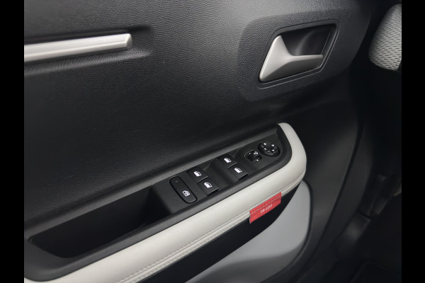 Citroën ë-C3 Max 113pk 44 kWh [3-Fase-11kW ] {SoH-90%} (INCL.BTW) *FULL-LED | NAVI-FULLMAP | CAMERA | COMFORT-SEATS | PRIVACY-GLASS | CARPLAY | DAB | ECC | PDC | CRUISE | 17''ALU*