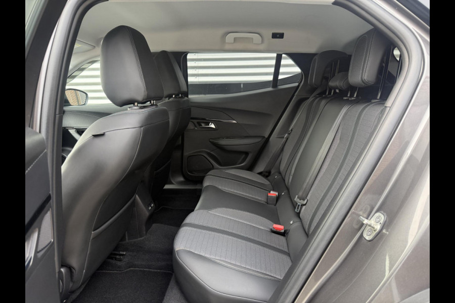Peugeot 2008 1.2 PureTech Allure Pack 2e Eigenaar|Camera|Trekhaak|Carplay|Stoelverwarming|i- Cockpit|D-riem vv in 2025|Cruise|APK tot 07-2027