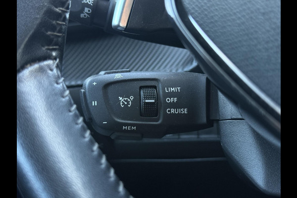 Peugeot 2008 1.2 PureTech Allure Pack 2e Eigenaar|Camera|Trekhaak|Carplay|Stoelverwarming|i- Cockpit|D-riem vv in 2025|Cruise|APK tot 07-2027
