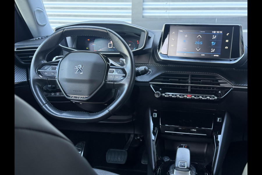 Peugeot 2008 1.2 PureTech Allure Pack 2e Eigenaar|Camera|Trekhaak|Carplay|Stoelverwarming|i- Cockpit|D-riem vv in 2025|Cruise|APK tot 07-2027