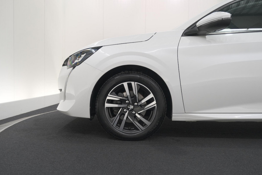 Peugeot 208 PureTech 100 Allure | Afneembare Trekhaak | Camera | Apple Carplay | Parkeersensoren