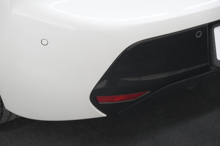 Peugeot 208 PureTech 100 Allure | Afneembare Trekhaak | Camera | Apple Carplay | Parkeersensoren