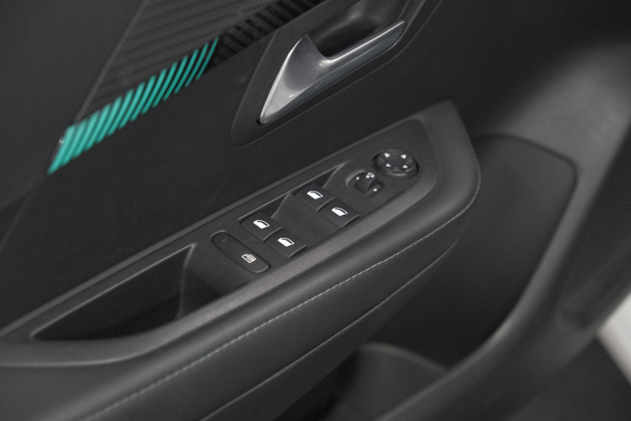 Peugeot 208 PureTech 100 Allure | Afneembare Trekhaak | Camera | Apple Carplay | Parkeersensoren