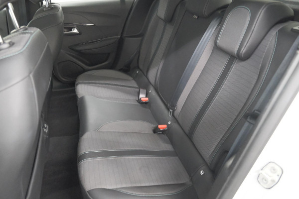 Peugeot 208 PureTech 100 Allure | Afneembare Trekhaak | Camera | Apple Carplay | Parkeersensoren