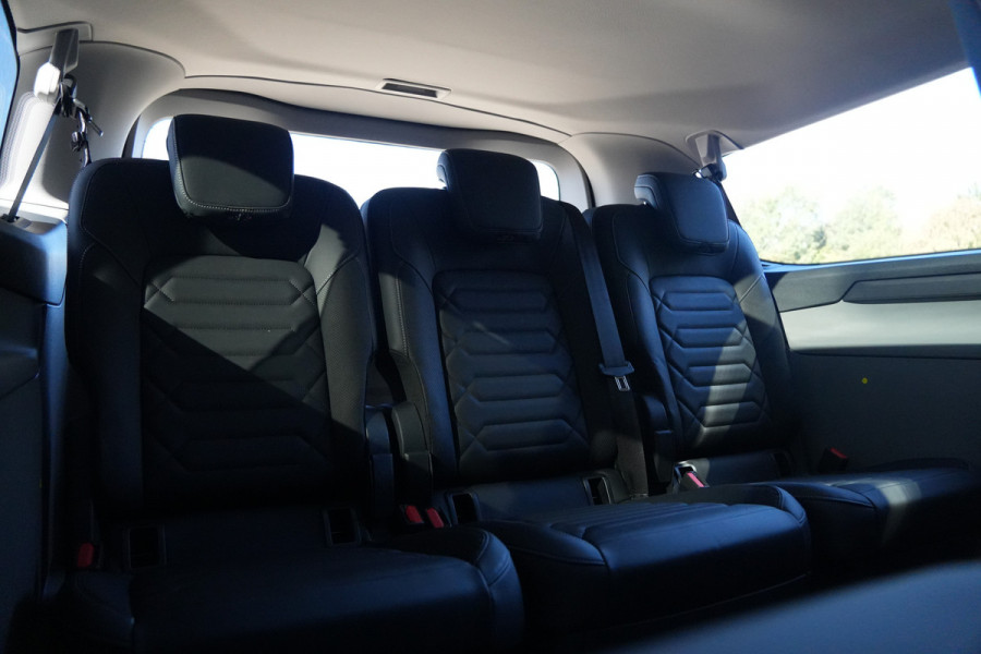 Ford Tourneo Custom 340 2.5 PHEV L2H1 Titanium X 232pk | ACC | Pano | B&O | Elek. schuifdeuren | 360 camera | Elek-Trekhaak | Prijs excl. BTW