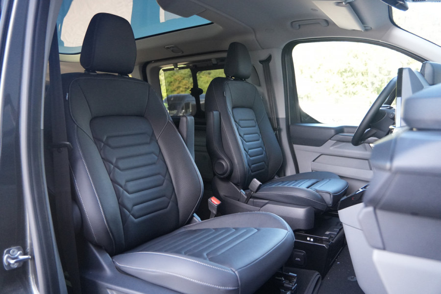 Ford Tourneo Custom 340 2.5 PHEV L2H1 Titanium X 232pk | ACC | Pano | B&O | Elek. schuifdeuren | 360 camera | Elek-Trekhaak | Prijs excl. BTW