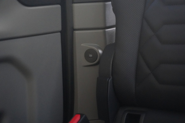 Ford Tourneo Custom 340 2.5 PHEV L2H1 Titanium X 232pk | ACC | Pano | B&O | Elek. schuifdeuren | 360 camera | Elek-Trekhaak | Prijs excl. BTW