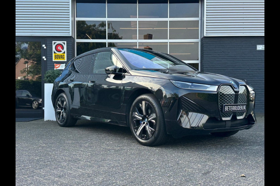 BMW iX xDrive40 Executive, BTW, Pano, Head-Up, Luchtvering, IAS, NAP