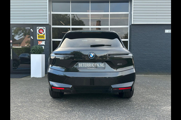 BMW iX xDrive40 Executive, BTW, Pano, Head-Up, Luchtvering, IAS, NAP