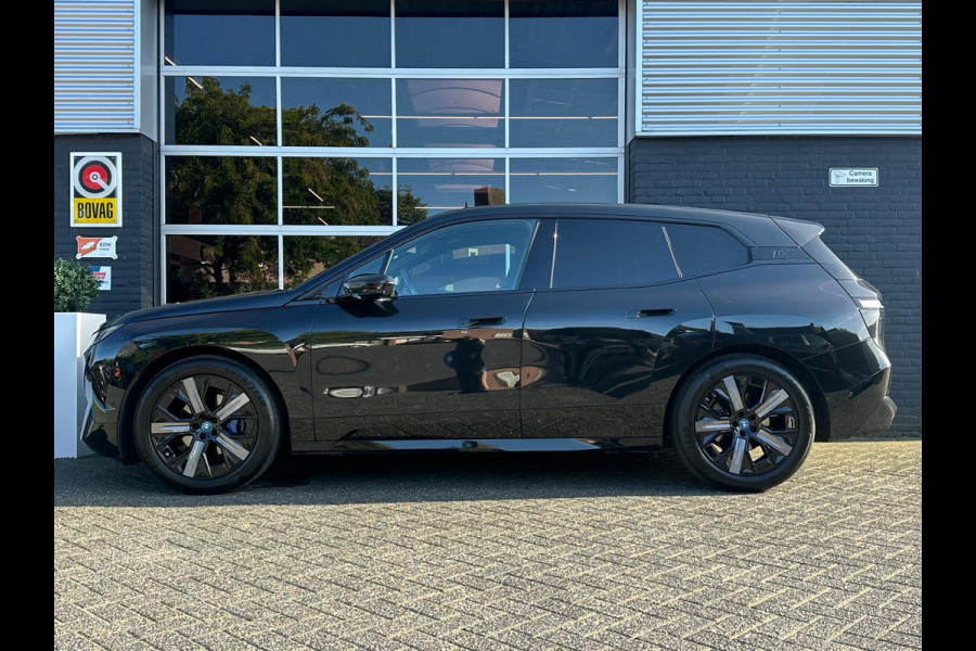BMW iX xDrive40 Executive, BTW, Pano, Head-Up, Luchtvering, IAS, NAP