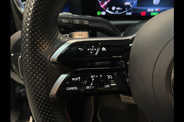 Mercedes-Benz A-Klasse 250 e AMG Line 18"/SOH 93%/Panoramadak/Head-up/Memory l+r/Stoel + stuurverwarming/Matrix LED/360 camera/Keyless/Dodehoek/Apple Carplay & Android Auto