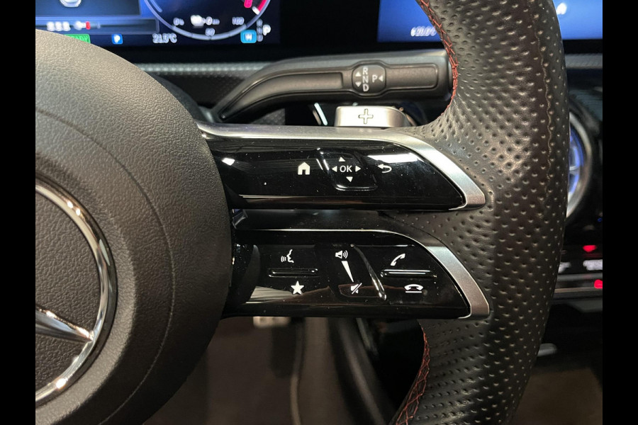 Mercedes-Benz A-Klasse 250 e AMG Line 18"/SOH 93%/Panoramadak/Head-up/Memory l+r/Stoel + stuurverwarming/Matrix LED/360 camera/Keyless/Dodehoek/Apple Carplay & Android Auto