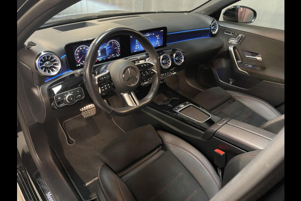 Mercedes-Benz A-Klasse 250 e AMG Line 18"/SOH 93%/Panoramadak/Head-up/Memory l+r/Stoel + stuurverwarming/Matrix LED/360 camera/Keyless/Dodehoek/Apple Carplay & Android Auto