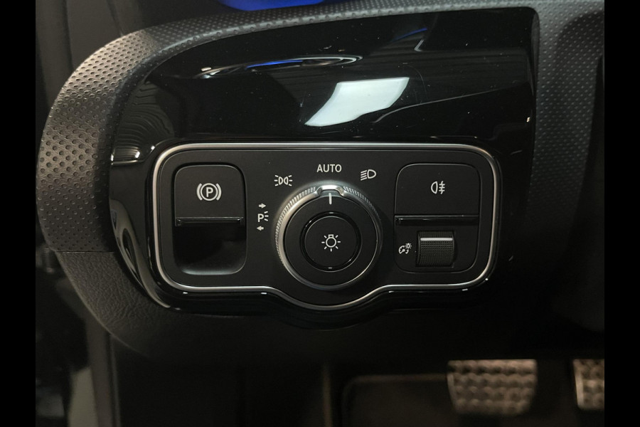 Mercedes-Benz A-Klasse 250 e AMG Line 18"/SOH 93%/Panoramadak/Head-up/Memory l+r/Stoel + stuurverwarming/Matrix LED/360 camera/Keyless/Dodehoek/Apple Carplay & Android Auto