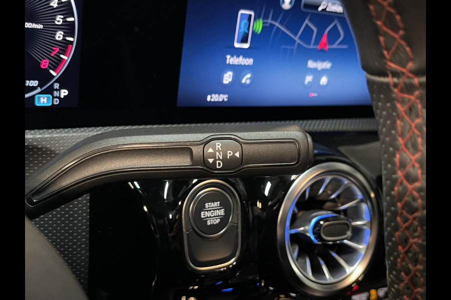 Mercedes-Benz A-Klasse 250 e AMG Line 18"/SOH 93%/Panoramadak/Head-up/Memory l+r/Stoel + stuurverwarming/Matrix LED/360 camera/Keyless/Dodehoek/Apple Carplay & Android Auto