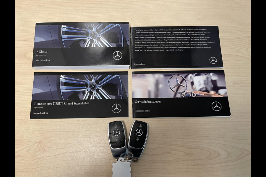 Mercedes-Benz A-Klasse 250 e AMG Line 18"/SOH 93%/Panoramadak/Head-up/Memory l+r/Stoel + stuurverwarming/Matrix LED/360 camera/Keyless/Dodehoek/Apple Carplay & Android Auto