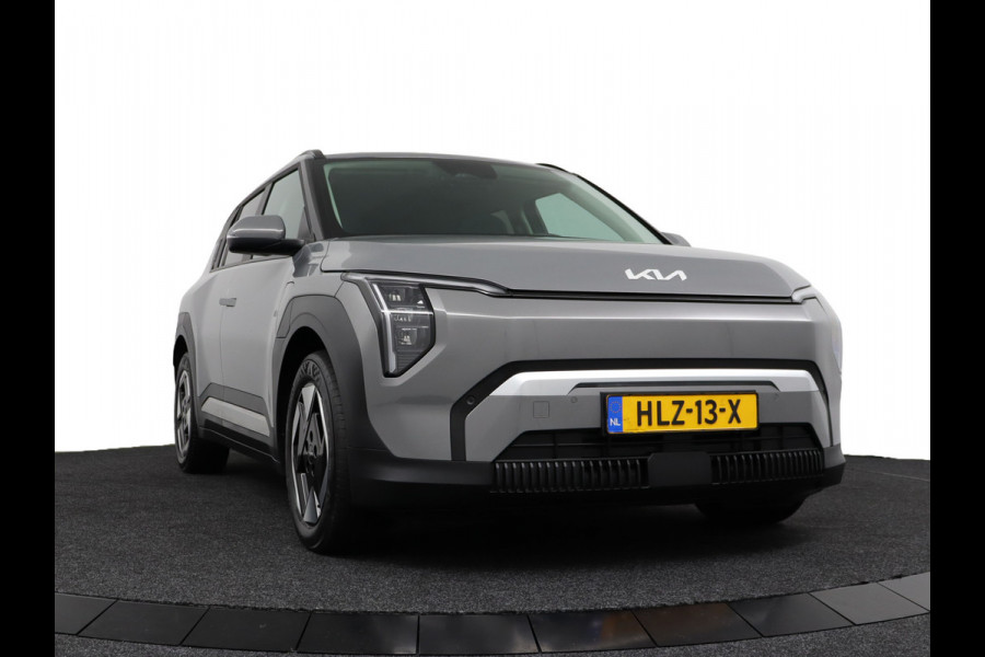 Kia EV3 Plus 81.4 kWh - Stoel/stuurwiel verwarming - Adaptieve Cruisecontrole - LED lampen - Fabrieksgarantie tot 04-2032