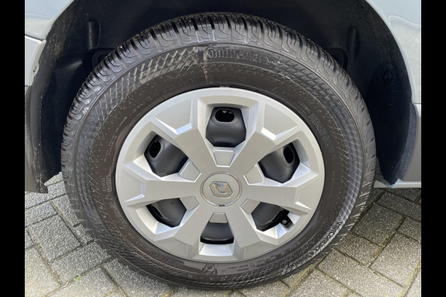 Renault Trafic 150pk L2H1 Grand Luxury (Trekhaak - Camera - LED - 9 pers - Navigatie - Apple Carplay - Keyless Entry - Airco - Parkeersensoren