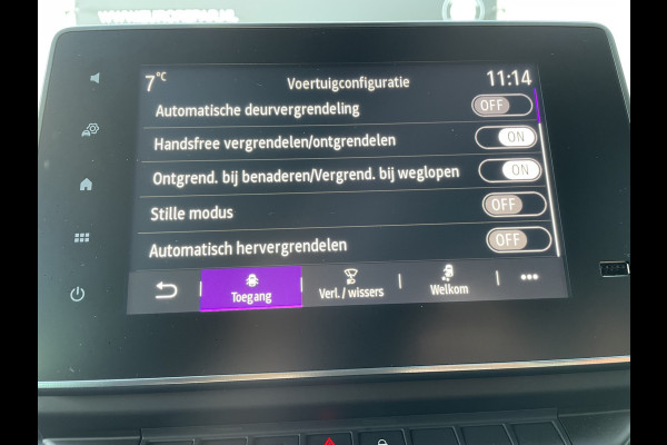 Renault Trafic 150pk L2H1 Grand Luxury (Trekhaak - Camera - LED - 9 pers - Navigatie - Apple Carplay - Keyless Entry - Airco - Parkeersensoren