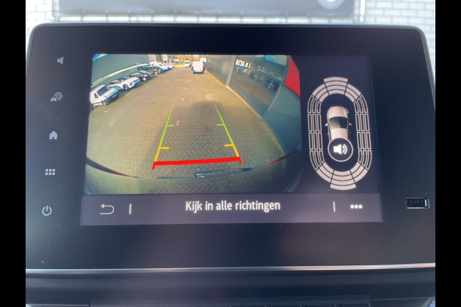 Renault Trafic 150pk L2H1 Grand Luxury (Trekhaak - Camera - LED - 9 pers - Navigatie - Apple Carplay - Keyless Entry - Airco - Parkeersensoren