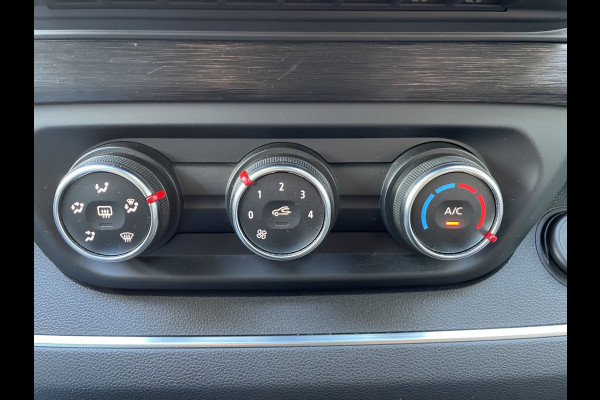 Renault Trafic 150pk L2H1 Grand Luxury (Trekhaak - Camera - LED - 9 pers - Navigatie - Apple Carplay - Keyless Entry - Airco - Parkeersensoren