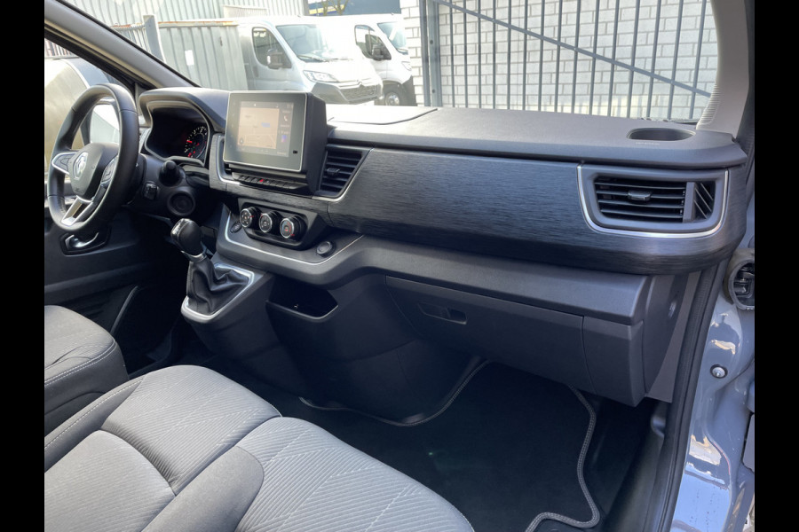 Renault Trafic 150pk L2H1 Grand Luxury (Trekhaak - Camera - LED - 9 pers - Navigatie - Apple Carplay - Keyless Entry - Airco - Parkeersensoren