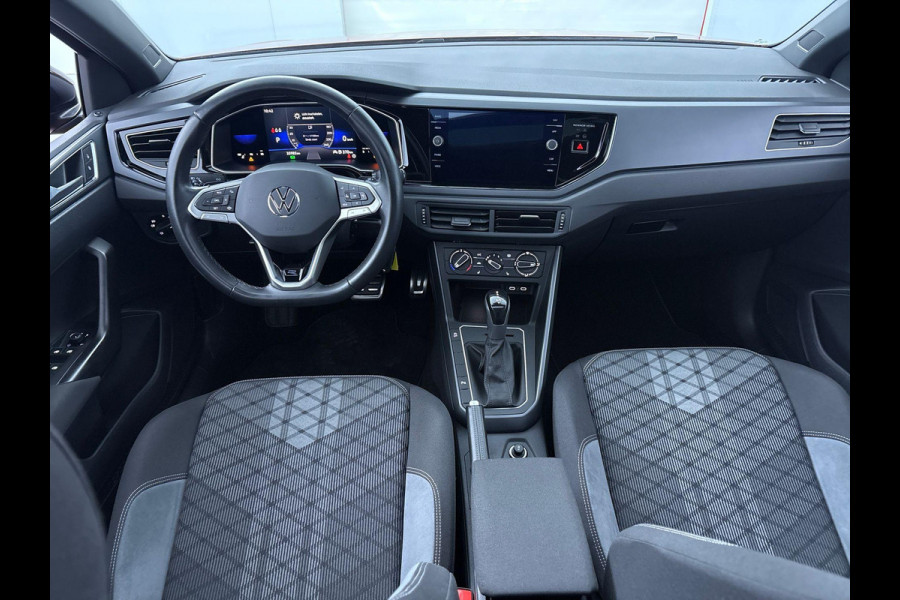Volkswagen Taigo 1.5 TSI R-Line 150PK DSG | Navigatie via app | Panorama dak | Zwart optiek | Matrix koplampen |