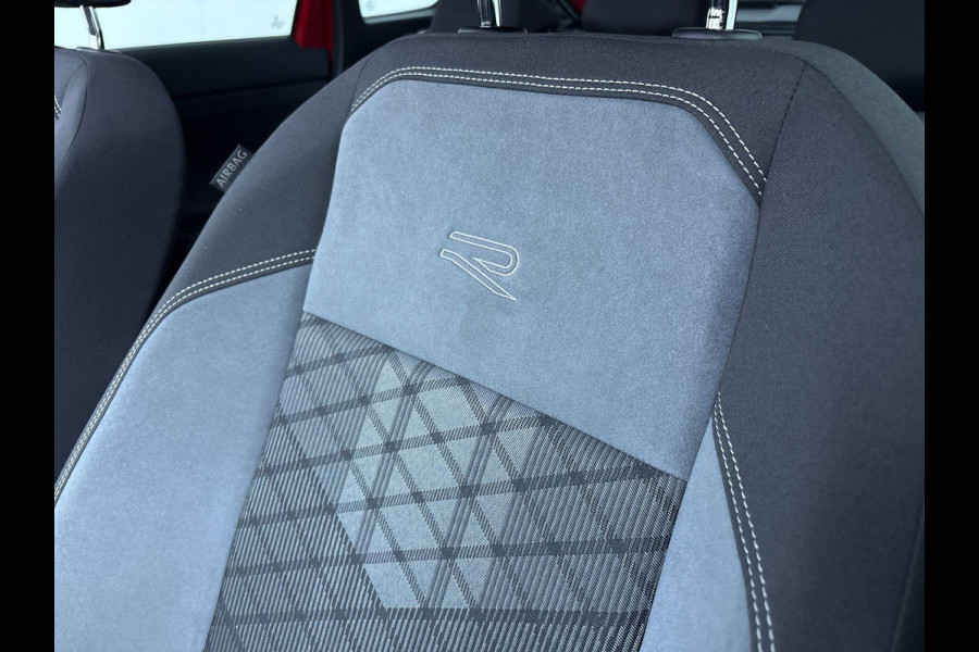 Volkswagen Taigo 1.5 TSI R-Line 150PK DSG | Navigatie via app | Panorama dak | Zwart optiek | Matrix koplampen |