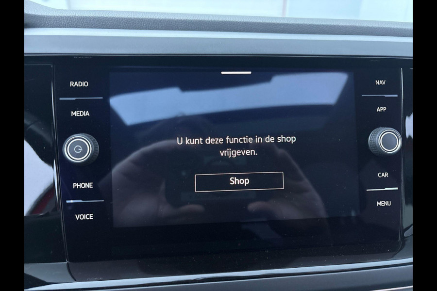 Volkswagen Taigo 1.5 TSI R-Line 150PK DSG | Navigatie via app | Panorama dak | Zwart optiek | Matrix koplampen |