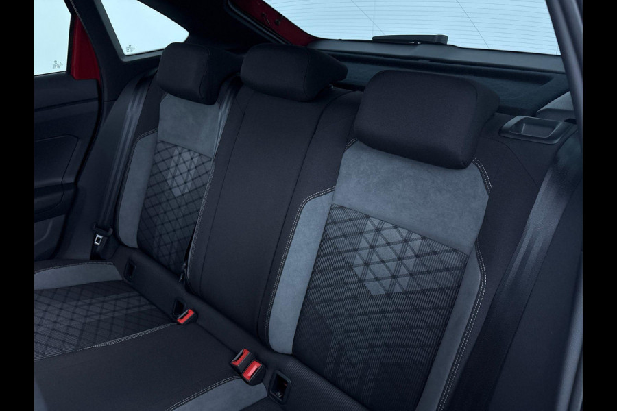 Volkswagen Taigo 1.5 TSI R-Line 150PK DSG | Navigatie via app | Panorama dak | Zwart optiek | Matrix koplampen |