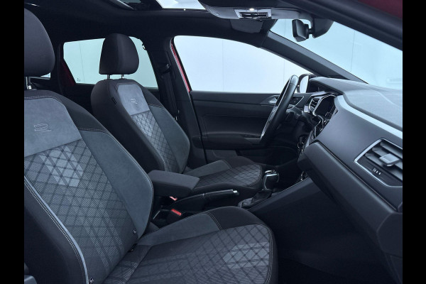 Volkswagen Taigo 1.5 TSI R-Line 150PK DSG | Navigatie via app | Panorama dak | Zwart optiek | Matrix koplampen |