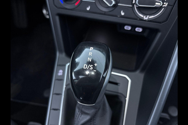 Volkswagen Taigo 1.5 TSI R-Line 150PK DSG | Navigatie via app | Panorama dak | Zwart optiek | Matrix koplampen |
