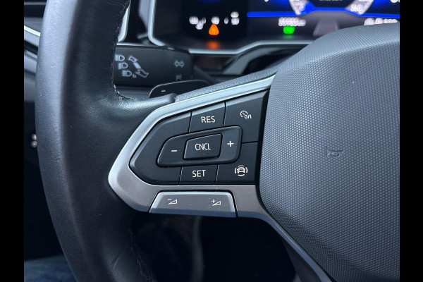 Volkswagen Taigo 1.5 TSI R-Line 150PK DSG | Navigatie via app | Panorama dak | Zwart optiek | Matrix koplampen |