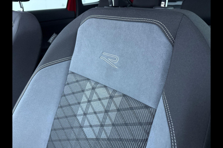 Volkswagen Taigo 1.5 TSI R-Line 150PK DSG | Navigatie via app | Panorama dak | Zwart optiek | Matrix koplampen |