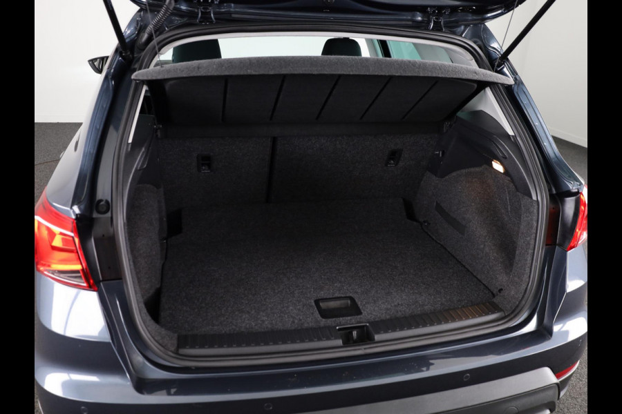 Seat Arona 1.0 TSI Style 95 pk | Navigatie via App | Parkeersensoren achter | Cruise control | LED koplampen | Autom. airco | Apple Carplay/Android Auto |