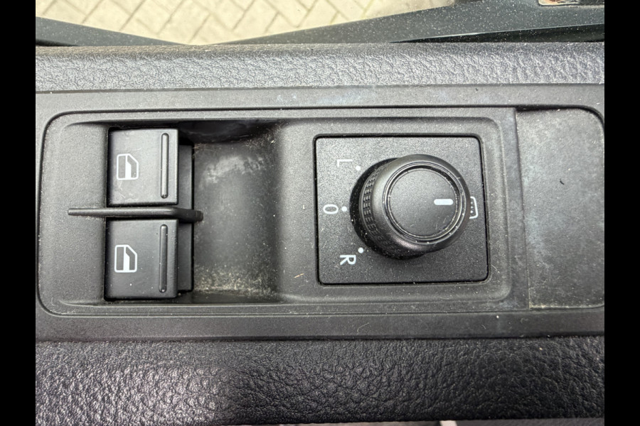 Volkswagen Transporter 2.0 TDI 204PK Euro 6 L2H1 DC 6 zit plaatsen Cruise Control/lederen bekleding